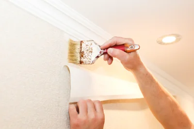 Pose de papier peint à Adam-lès-Vercel — revêtements muraux et toiles de verre